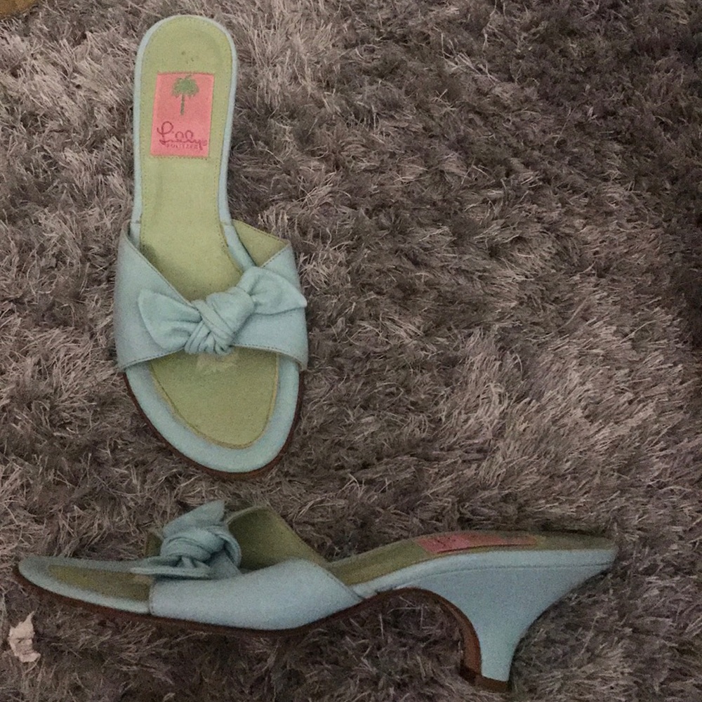 Lilly Pulitzer light blue leather bow kitten heels